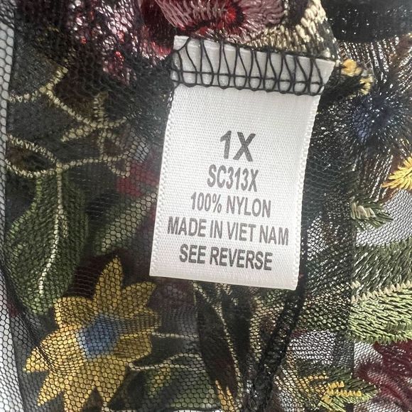 Impulsive Sheer Embroidered Floral Top - Picture 9 of 11